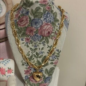 Chunky gold heart necklace